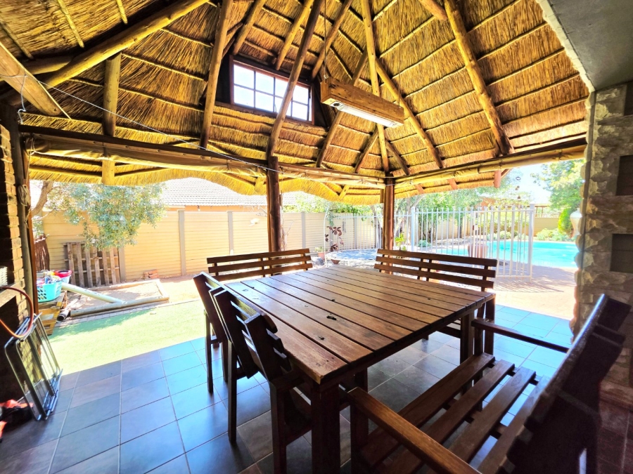 4 Bedroom Property for Sale in Fichardt Park Free State